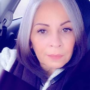 Meet your Posher, Yolanda